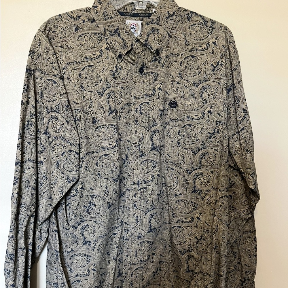Cinch men’s dress shirt